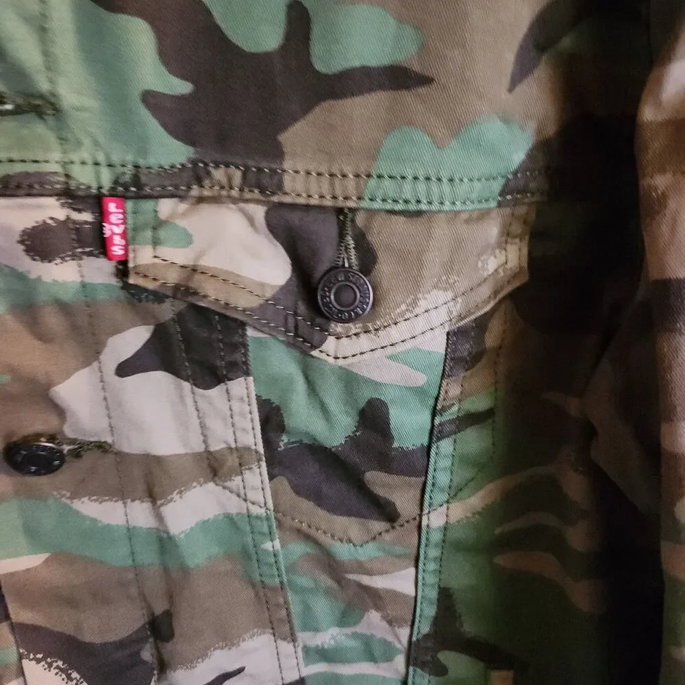 Levi's Trucker Jacket Green Brown Woodland Camouflage Button Front Mens Size M - Picture 4 of 6